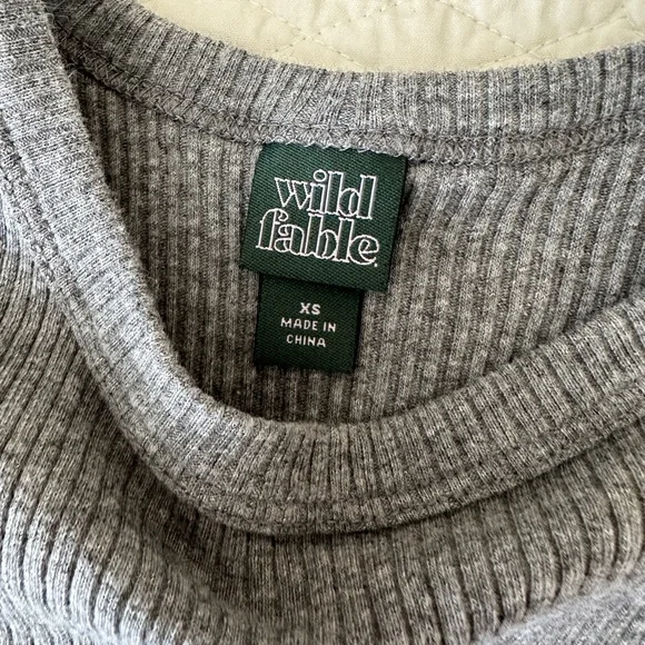 Wild Fable High Neck Cropped Racerback Gray Tank Top Women’s XS - Picture 3 of 7